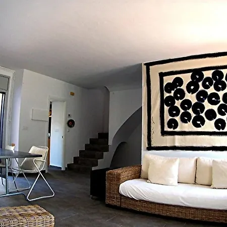 Casa Peter Palau-Saverdera
