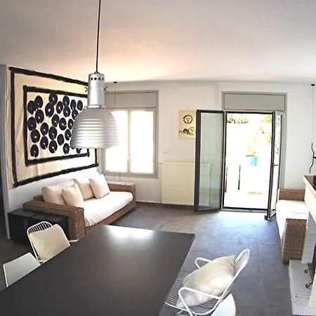 Chalet Casa Peter Palau-Saverdera